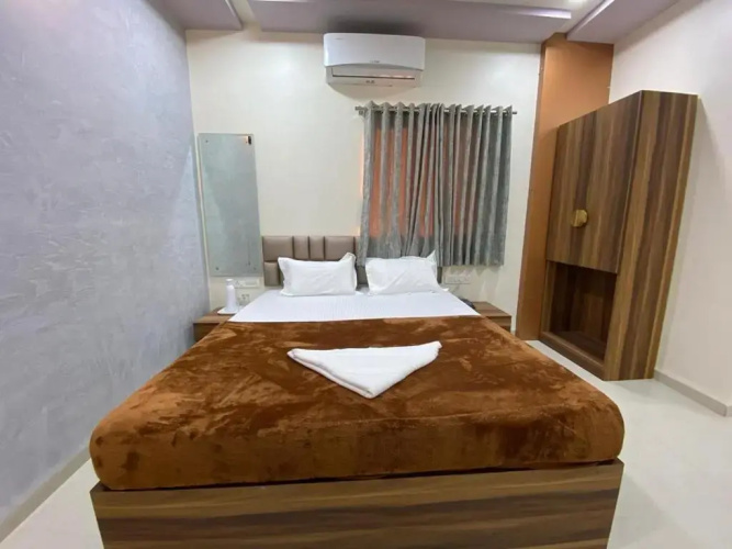 Hotel Divine