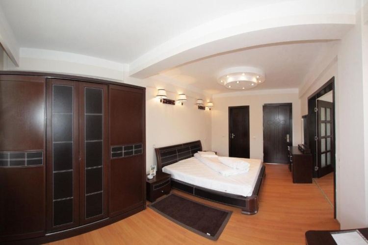1 Bedroom Suite with balcony and with view