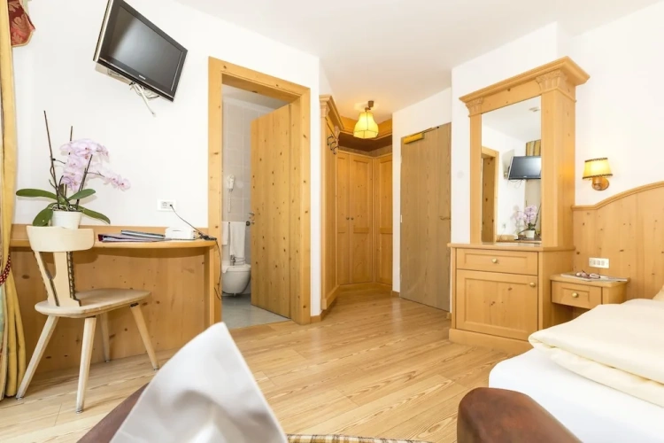 Classic Single room with balcony