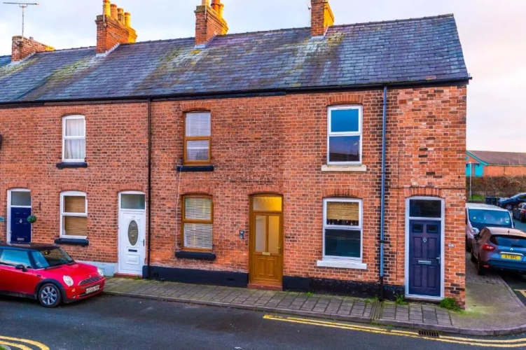 2 Bedrooms Cottage