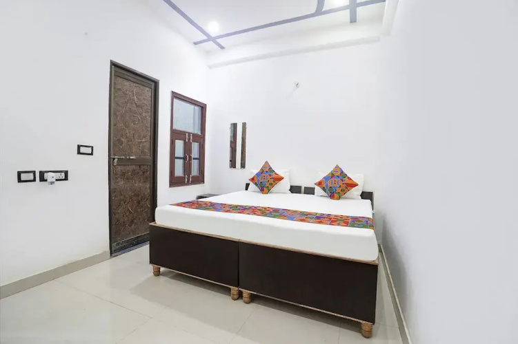 Fabhotel Om Palace