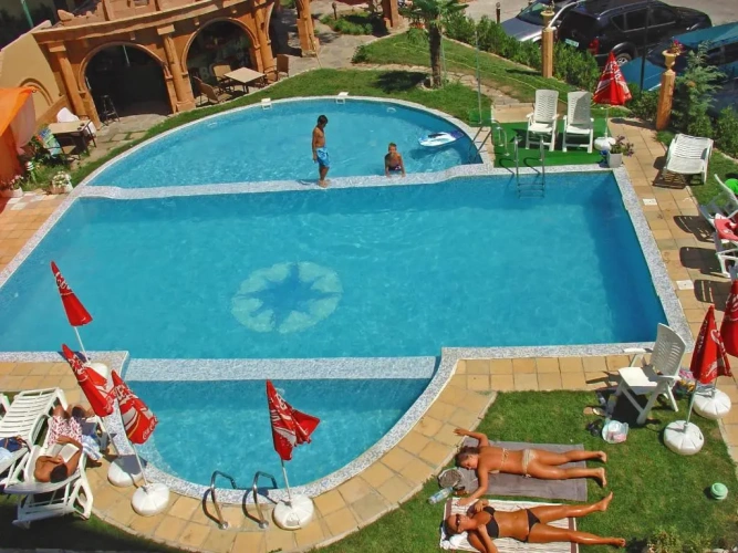 1 Bedroom Apartment with balcony
