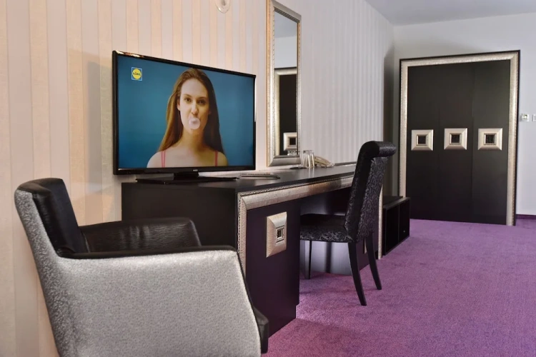 1 Bedroom Deluxe Triple room