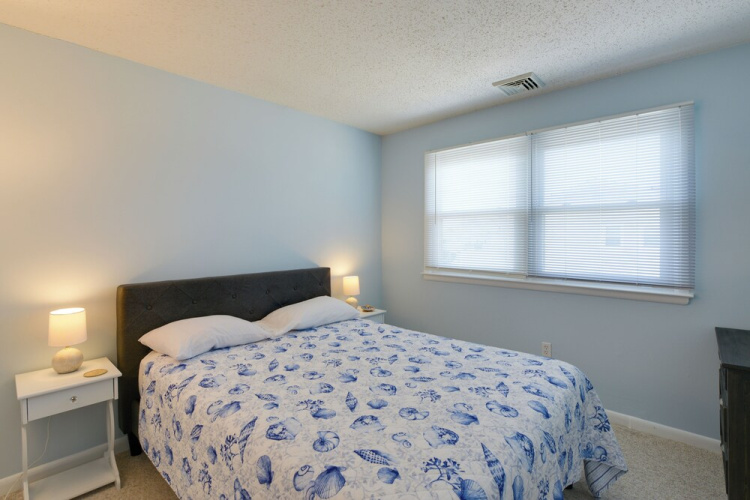 Brigantine Condo w/ Gas Grill - Walk to Beach!