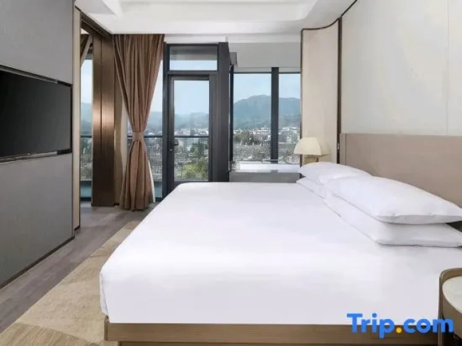 Deluxe Double Suite