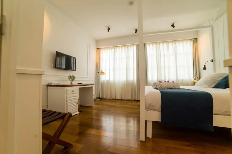 Superior room with city view