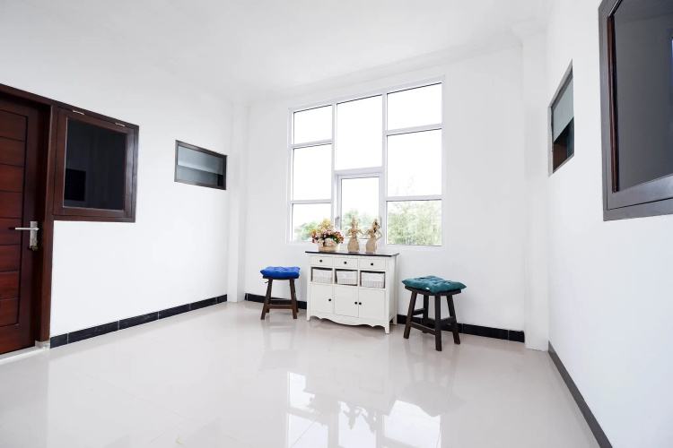 OYO 1611 Four D'home