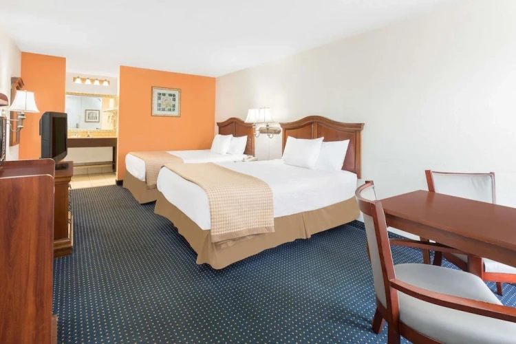 Quadruple Suite