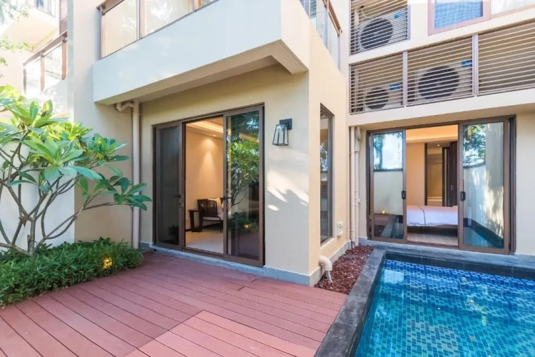 2 Bedrooms Apartment