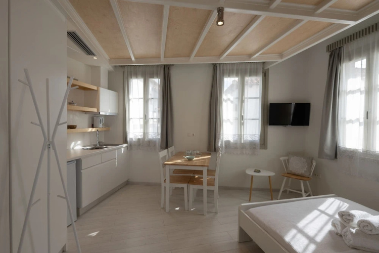 l anima boutique suites