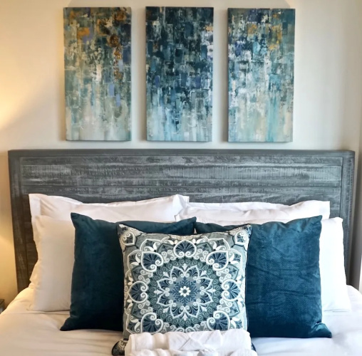221 Luxury Suites