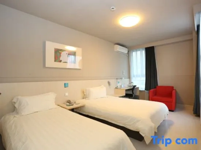 Standard Twin Family room