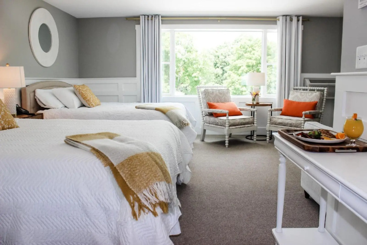 The Edgewood Inn
