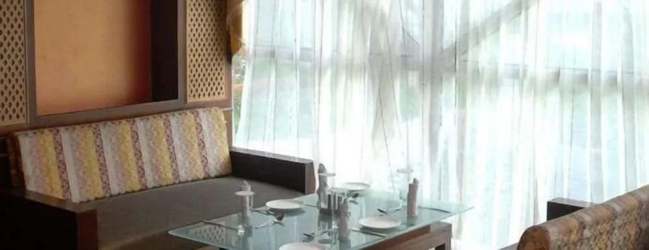 Hotel Arif Castles