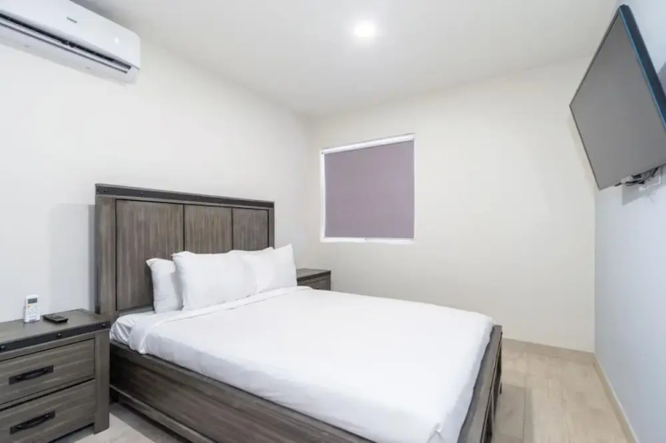 2br2 5BA Townhome - Fullyequipped - Pool - Parking