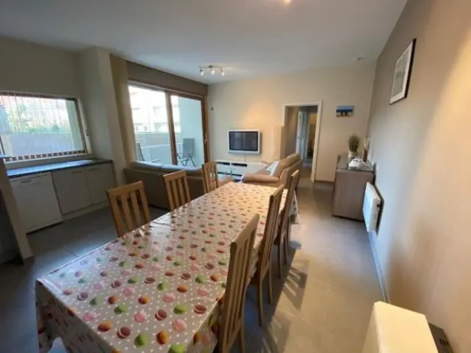 3 Bedrooms Apartment