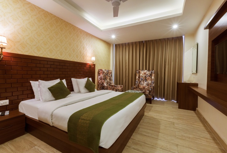 Standard Club room