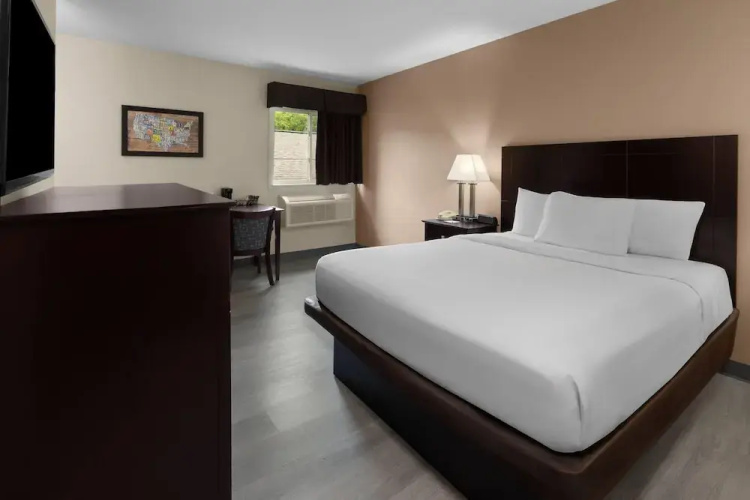 Baymont by Wyndham Iron Mountain