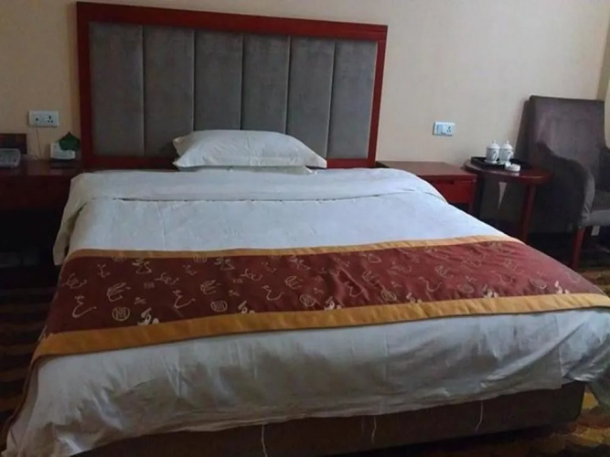 Lichuan Xinyuan Hotel