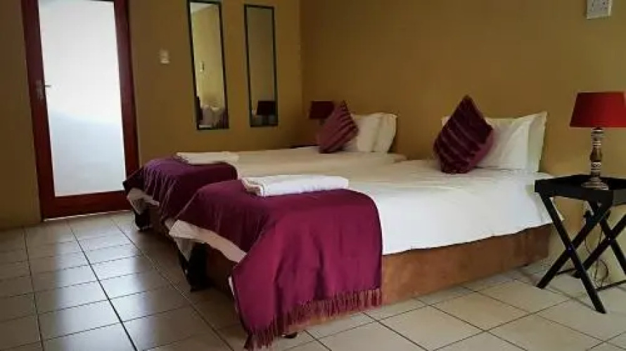 Mikasa Sukasa Backpackers
