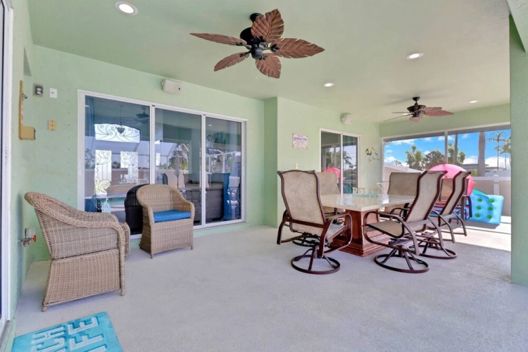 1722 SW 38th Ter