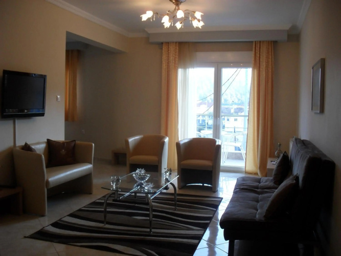 Kyknos De Luxe Suites & Rooms