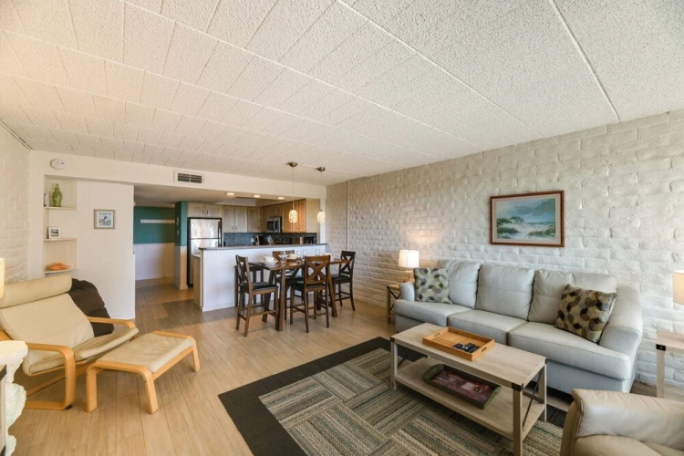 2 Bedrooms Apartment