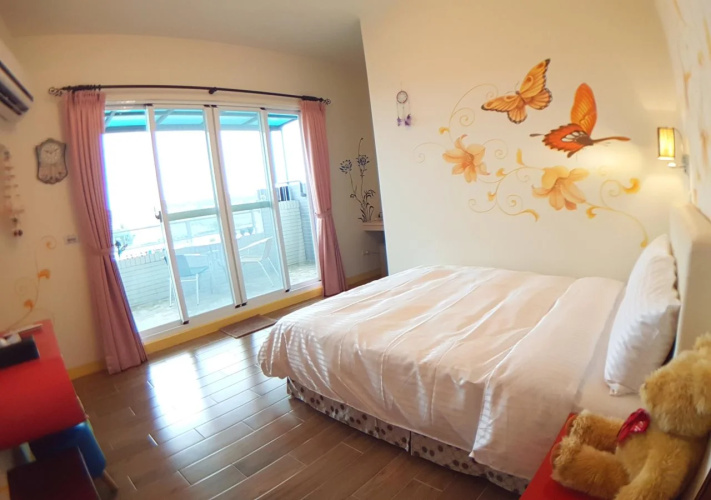 Holin Sweet Home