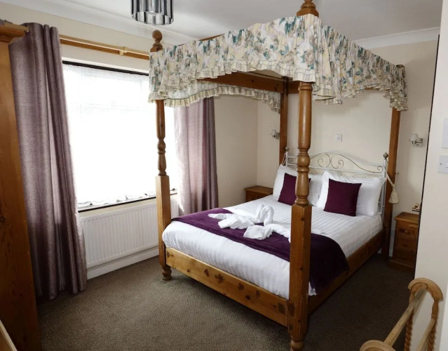 Aylesbray Lodge