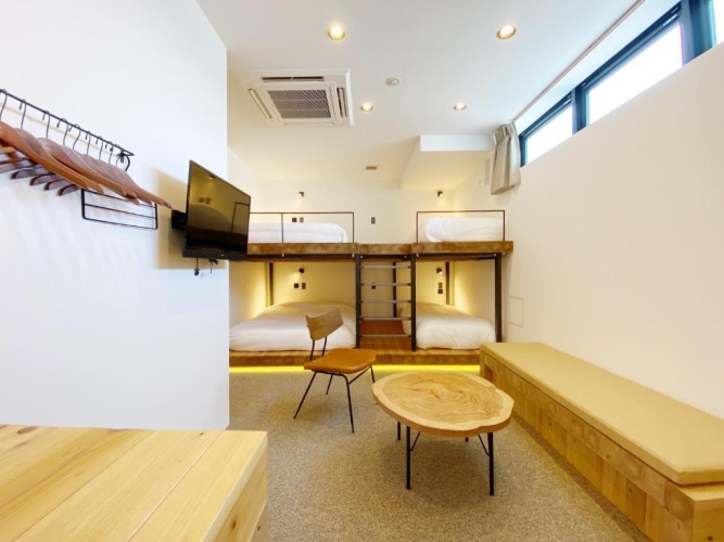 Deluxe Studio