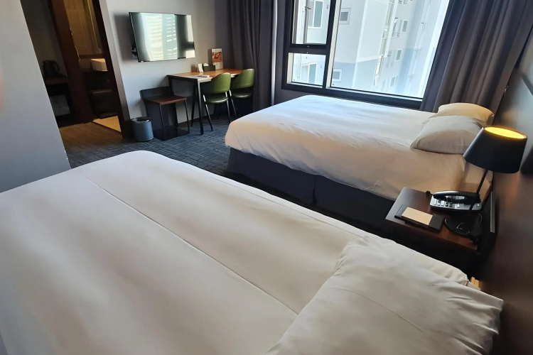 Hotel With Jeju