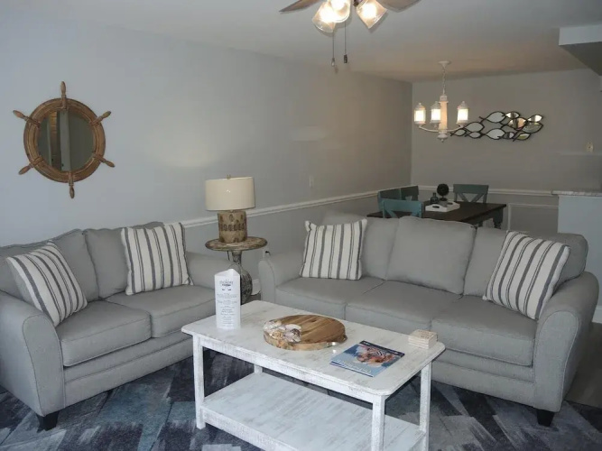 1408m 1 Bedroom Condo by RedAwning
