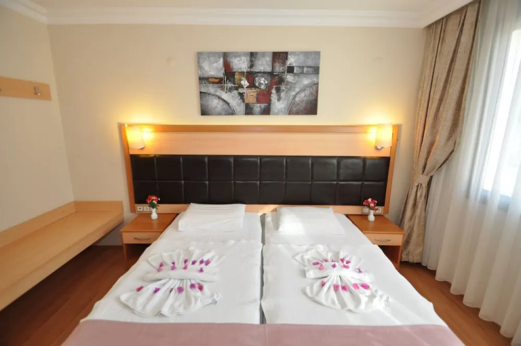 EcemHotel