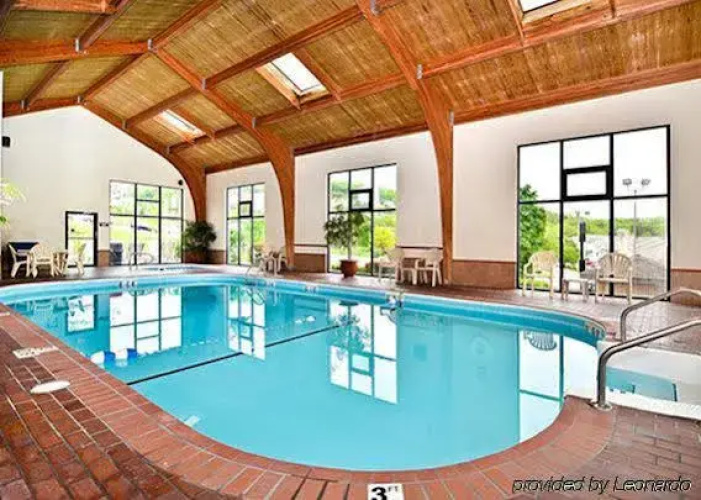 Comfort Inn West