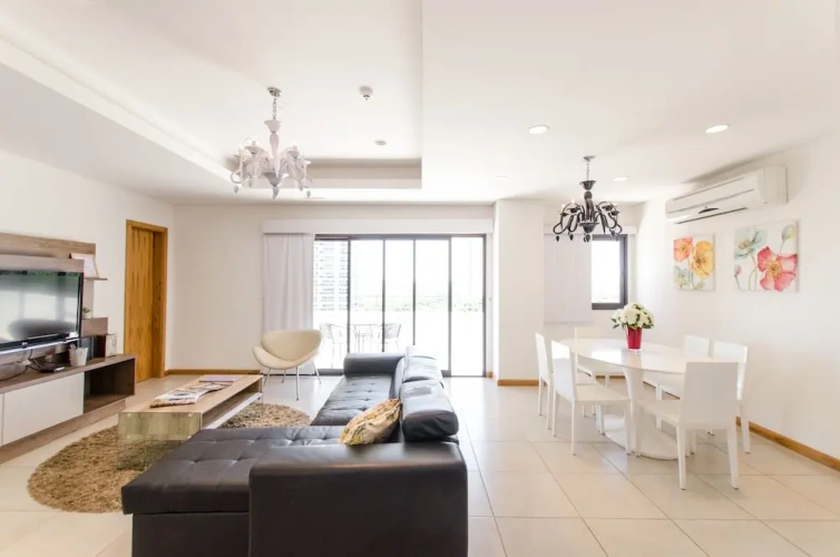 Deluxe Apartment with balcony