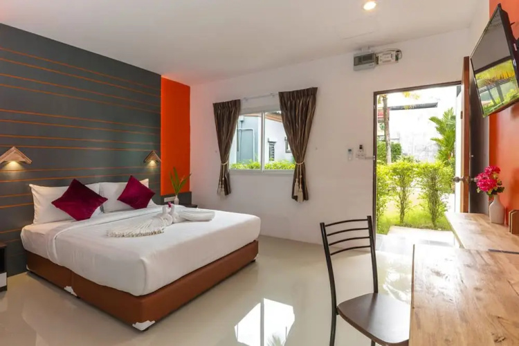 Modern Resort at Naiyang
