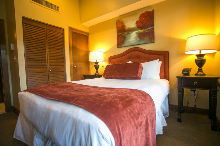 Sundial Lodge