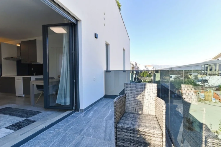 Apartment with balcony