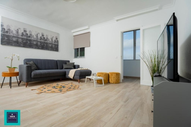 3 Bedrooms Apartment