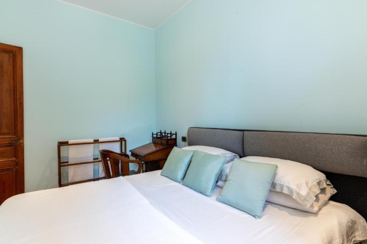 3 Bedrooms Apartment