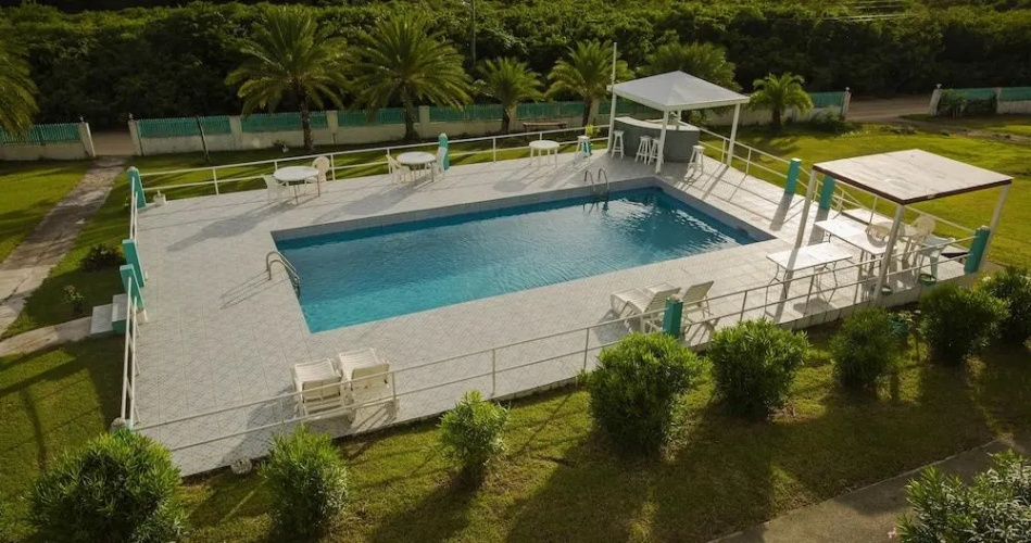 Royal Cove Hotel