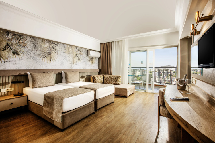 Palmin Hotel.