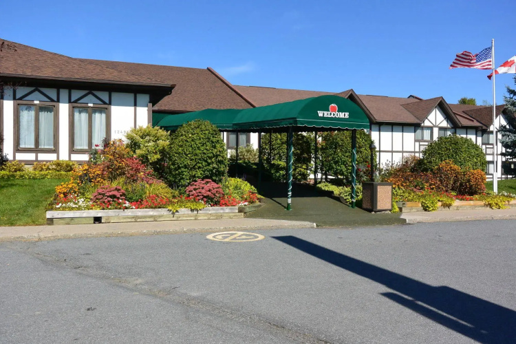 Mcintosh Country Inn & Conference Centre In Canada - Ontario
