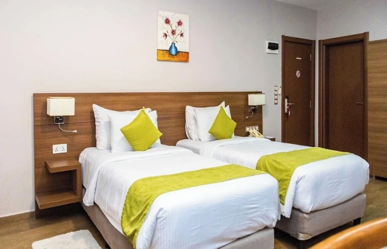 Standard Twin room with view