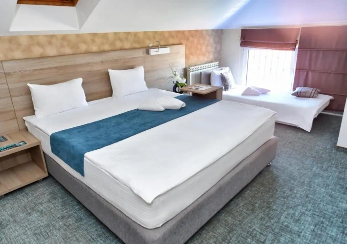 Triple room
