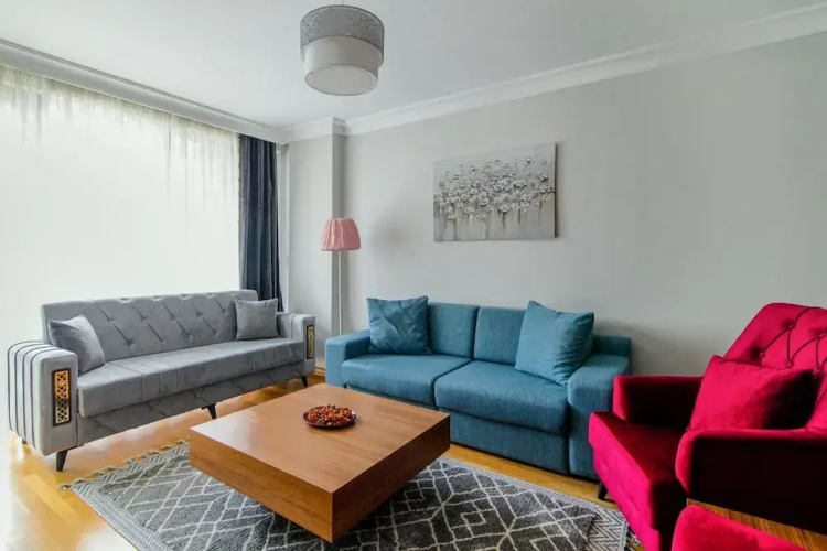 Bright and Centrally Located Flat in Sisli