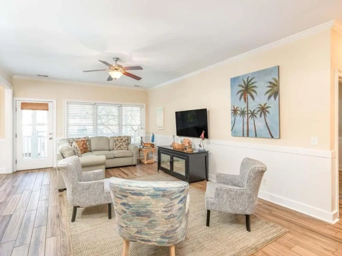 5 Bedrooms Cottage