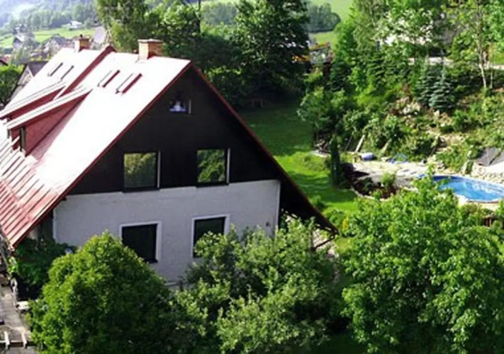 6 Bedrooms Cottage