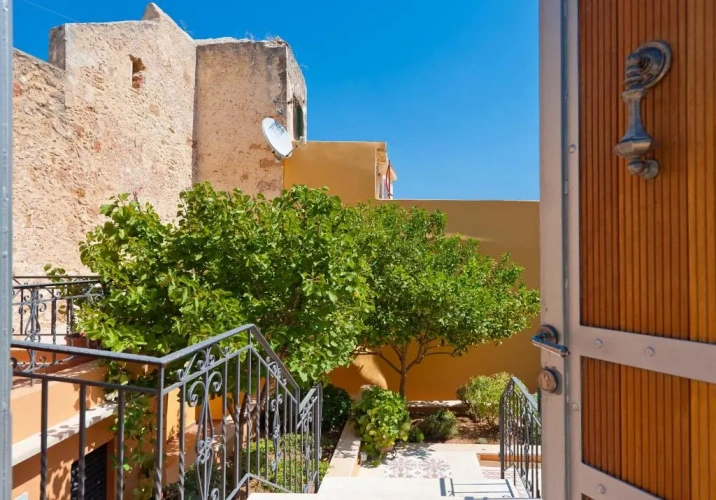 2 Bedrooms Duplex Villa