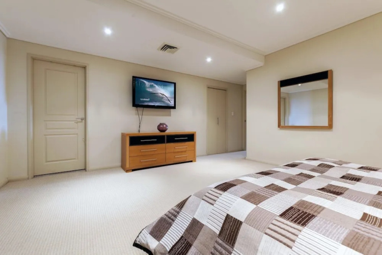 Scirocco, Unit 1/23 Tomaree Street